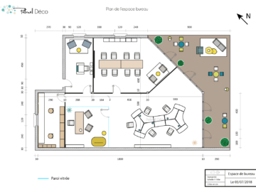 Plan 2D à l'échelle avec implantation du mobilier pour une entreprise colorée