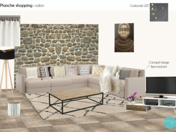 Planche shopping salon avec mur en pierres, carrelage effet pierre, canapé beige Ikea d'angle, lampadaire noir et or, meuble TV blanc et bois