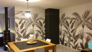 Photo projet final salle à manger mur papier peint panoramique palmiers végétal gris, suspension Vertigo